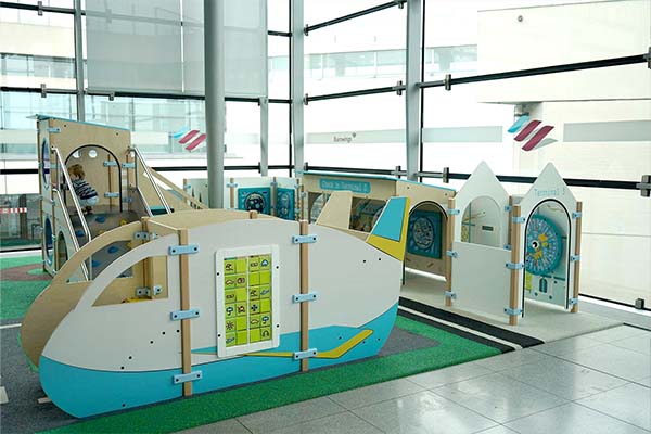 Kölni repülőtér I A járatra való várakozást megkönnyítik a különféle IKC játékkoncepciók