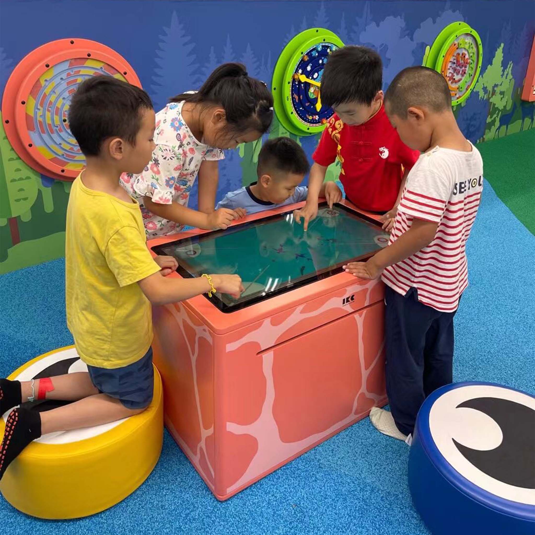 IKC grote speelruimte kinderhoek bij groothandel METRO China in Beijing IKC grote speelruimte kinderhoek bij groothandel METRO China in Beijing
